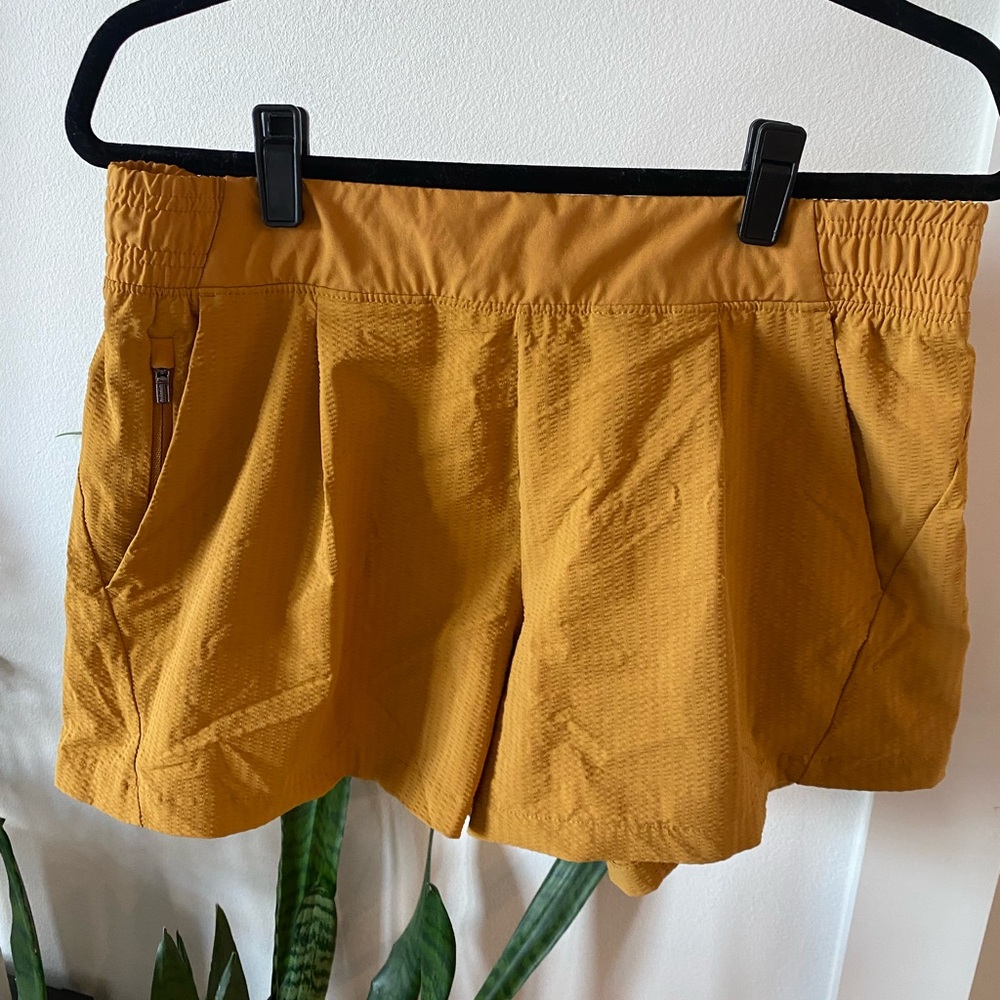 Athleta Women's Brooklyn Textured Shorts